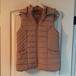 Women's Quilted Hooded Vest - Light Mauve